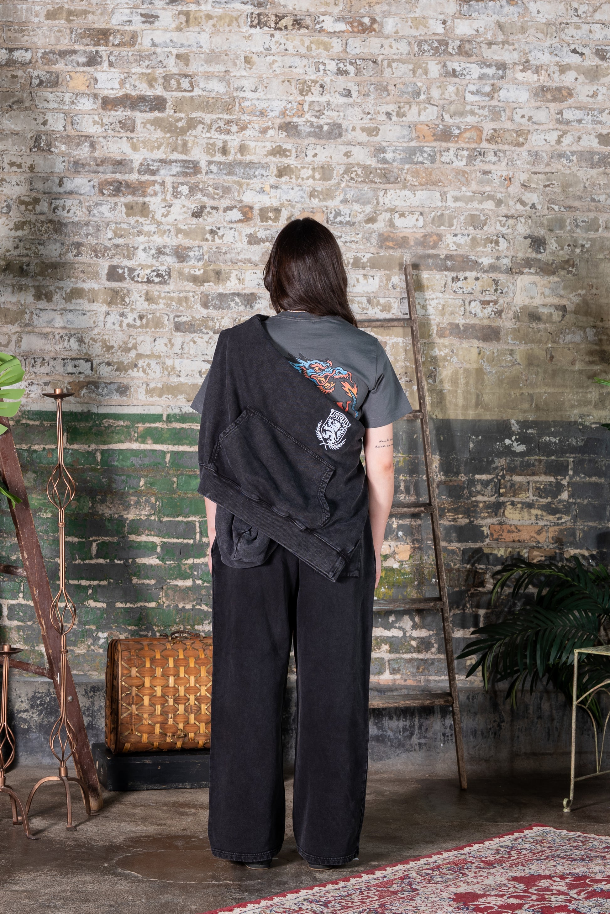 "CREST" SWEAT PANTS (BLACK)